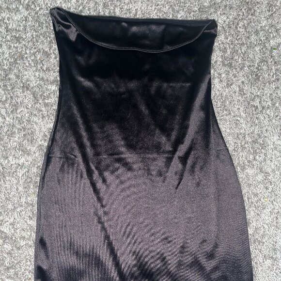 H&M Dresses & Skirts - Black Midi Skirt